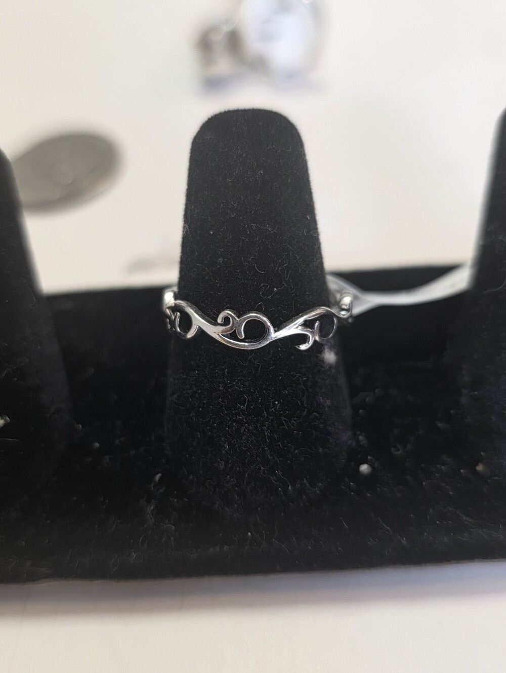 Sterling Silver Swirl Heart Band Ring - Silver